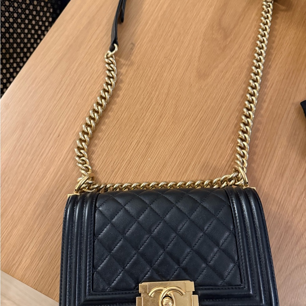 Chanel black Quilted Chain Shoulder Bag authentic still w sticker